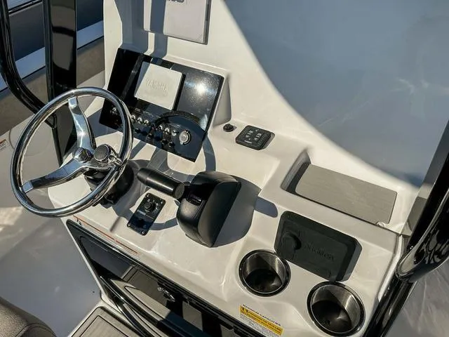 Slide: The Image of Sea Pro 242 Center Console 2024 - 12