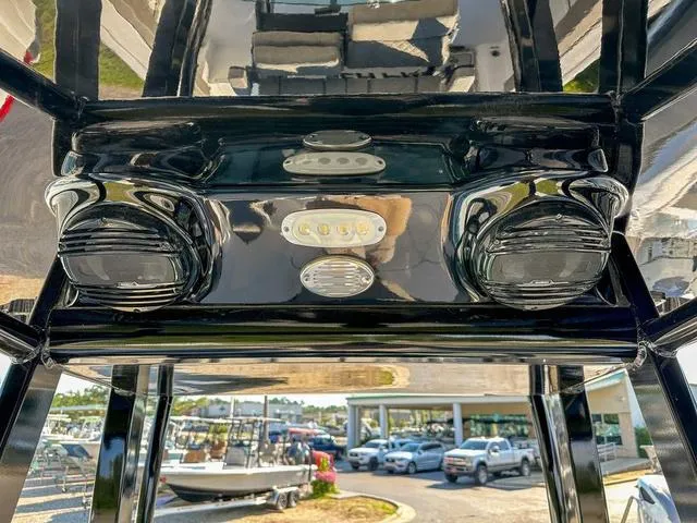 Slide: The Image of Sea Pro 242 Center Console 2024 - 18