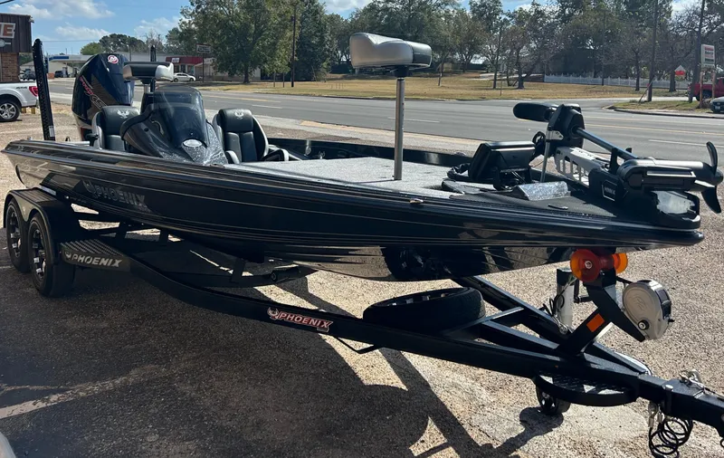 Phoenix Bass Boat 721 ZXL 2025 - Marine Source