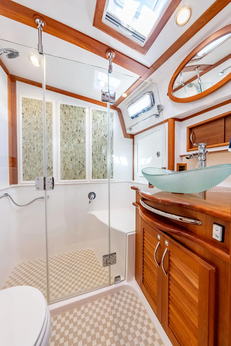 Slide: The Image of Master Ensuite - 24