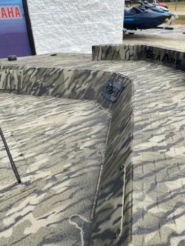 Slide: The Image of SeaArk 1960 Slayer Pro 2025 with Mercury 90 engine. - 4