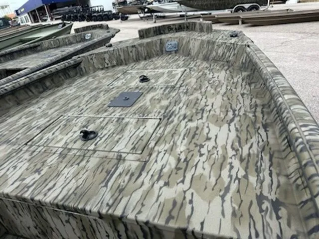 Slide: The Image of SeaArk 1752 Slayer Pro 2025 - 3