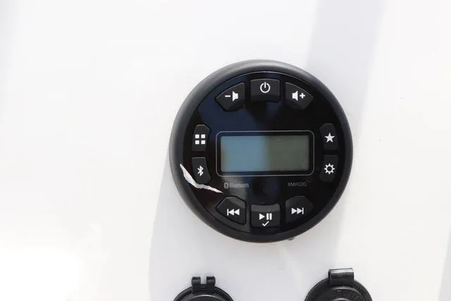 Slide: The Image of Yamaha 222 FSH Sport 2025 - 17