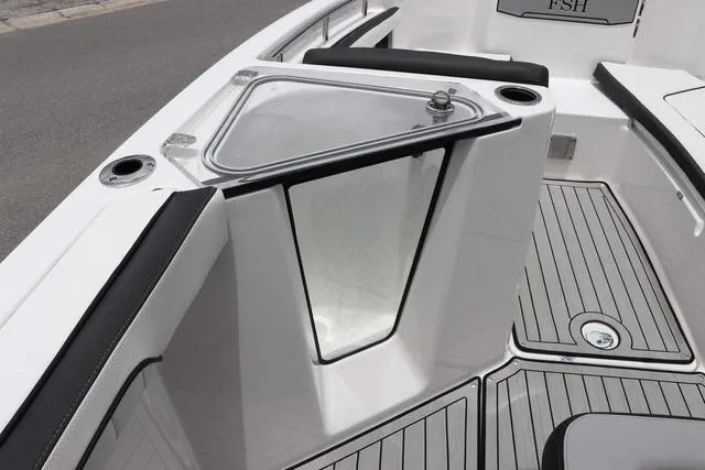 Slide: The Image of Yamaha 255 FSH SPORT H-YACHT BLU 2025 - 21