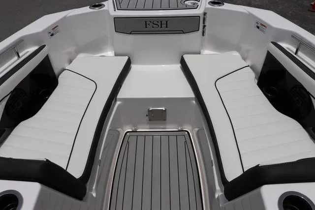 Slide: The Image of Yamaha 255 FSH SPORT H-YACHT BLU 2025 - 22