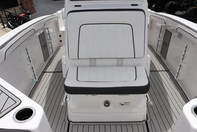 Slide: The Image of Yamaha 255 FSH SPORT H-YACHT BLU 2025 - 25