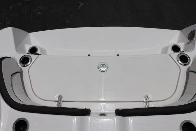 Slide: The Image of Yamaha 255 FSH SPORT H-YACHT BLU 2025 - 37