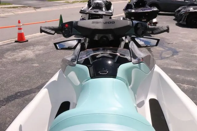 Slide: The Image of Sea-Doo GTI 130 2025 - 12