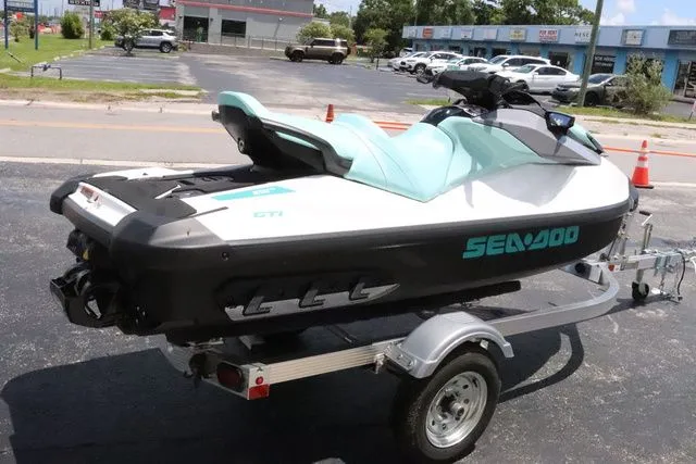 Slide: The Image of Sea-Doo GTI 130 2025 - 6