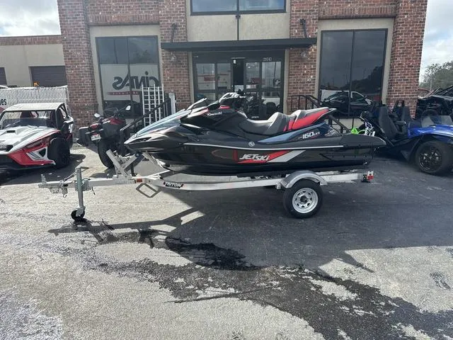 The Image of Kawasaki Ultra® 160LX-S 2025 - 1