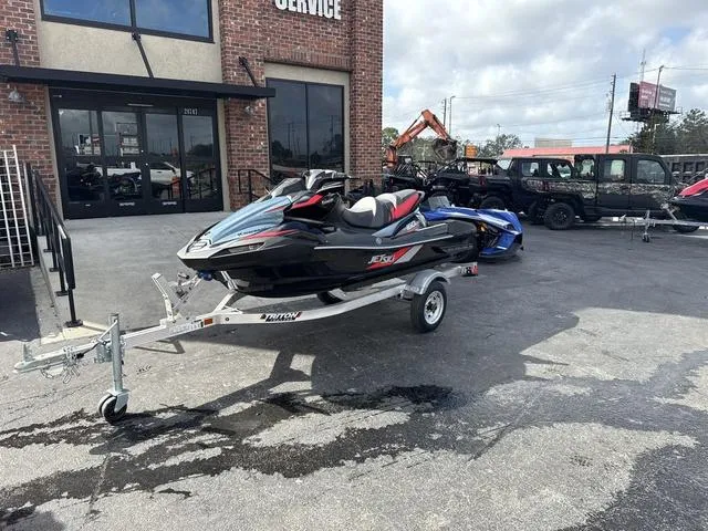 Slide: The Image of Kawasaki Ultra® 160LX-S 2025 - 5