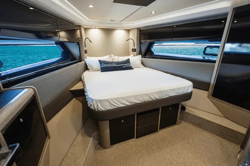 Slide: The Image of Azimut Atlantis 51 2021 - 43