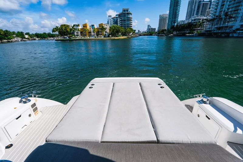 Slide: The Image of Azimut Atlantis 51 2021 - 63