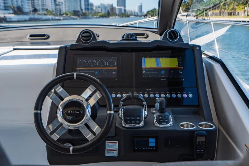 Slide: The Image of Azimut Atlantis 51 2021 - 93