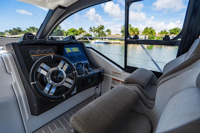 Slide: The Image of Azimut Atlantis 51 2021 - 95