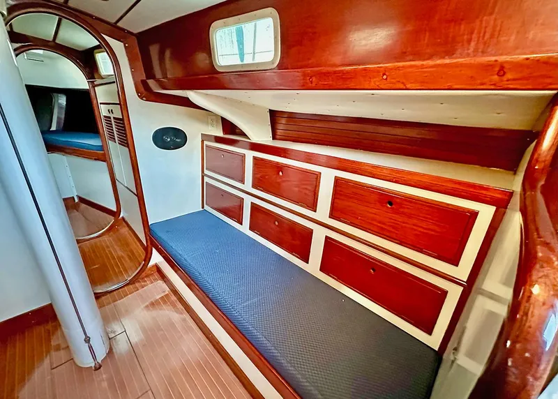 Slide: The Image of Stbd settee and storage - 12