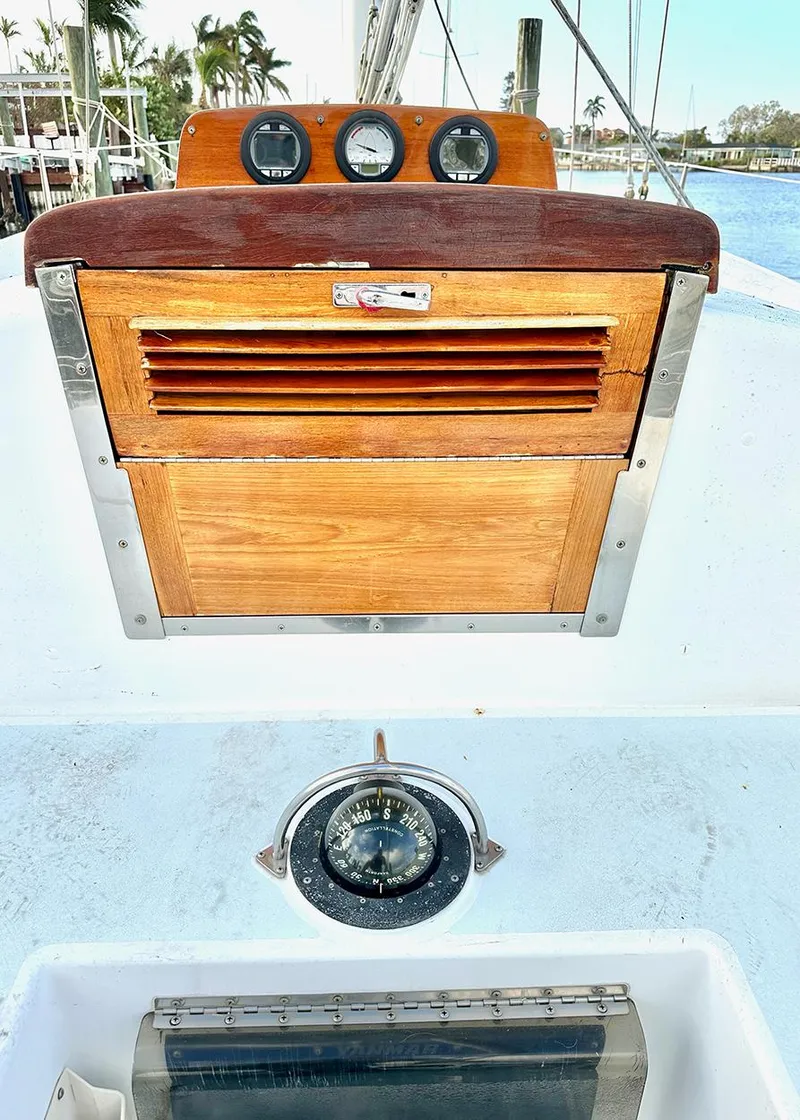 Slide: The Image of Companionway drop in  - 6