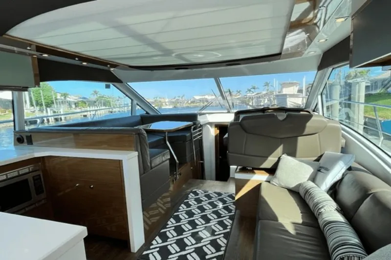 Slide: The Image of Cruisers Yachts 45 Cantius 2017 - 20