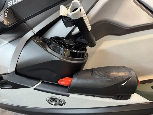 Slide: The Image of Sea-Doo FISH PRO 2025 - 10