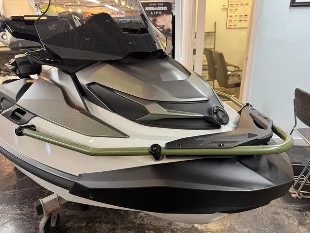 Slide: The Image of Sea-Doo FISH PRO 2025 - 13