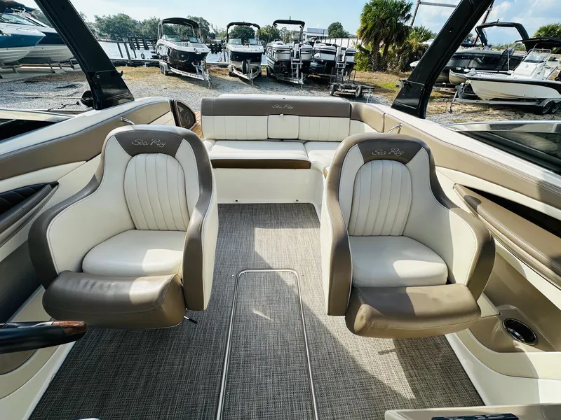 Slide: The Image of Sea Ray 230 SLX 2013 - 20