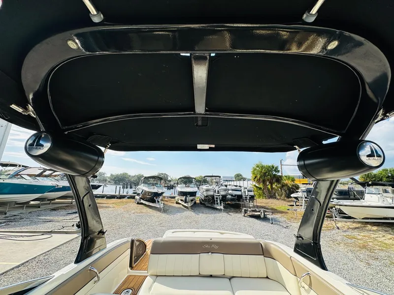 Slide: The Image of Sea Ray 230 SLX 2013 - 21