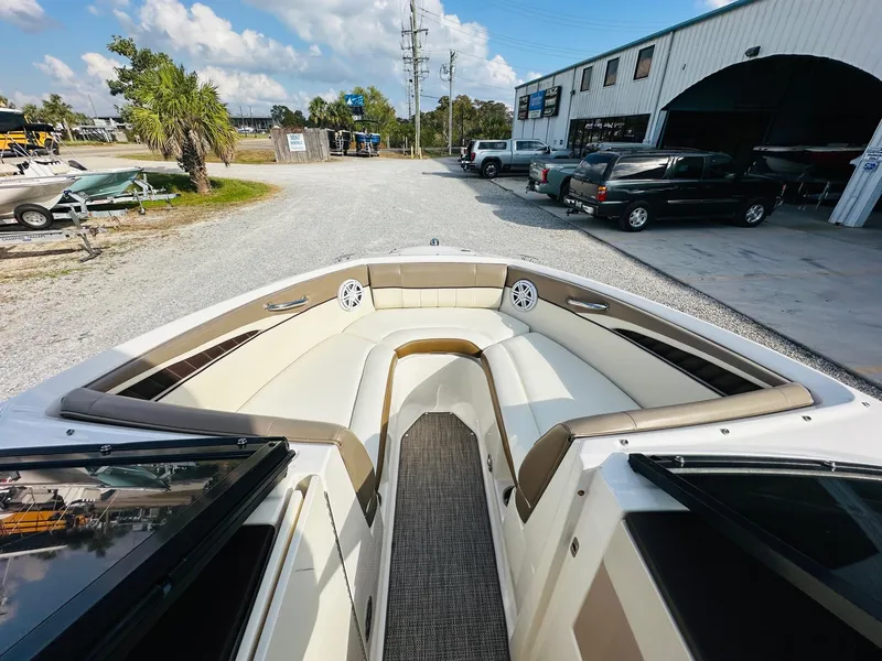 Slide: The Image of Sea Ray 230 SLX 2013 - 22