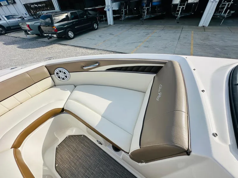 Slide: The Image of Sea Ray 230 SLX 2013 - 23