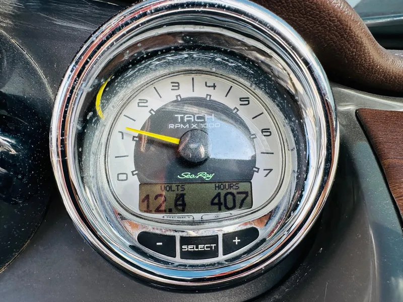 Slide: The Image of Sea Ray 230 SLX 2013 - 30