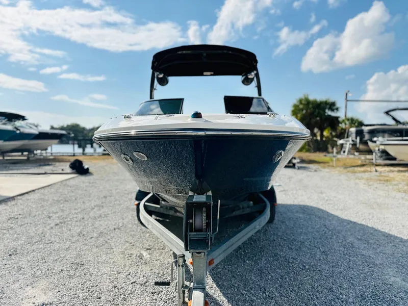 Slide: The Image of Sea Ray 230 SLX 2013 - 6