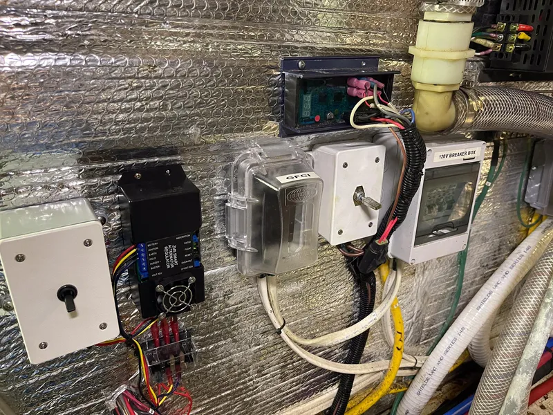 Slide: The Image of Islander Freeport 1983 - 53