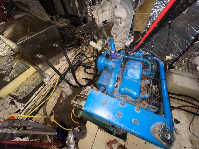 Slide: The Image of Islander Freeport 1983 - 54