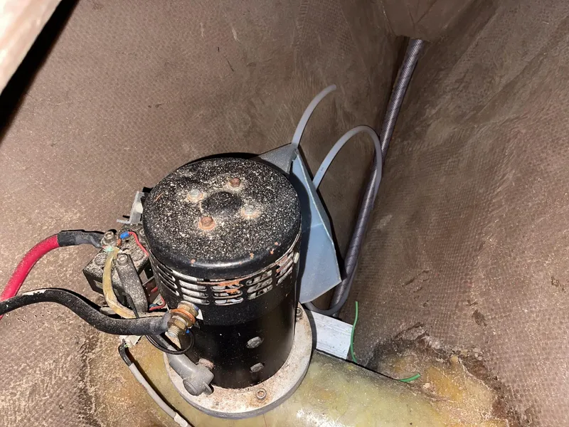 Slide: The Image of Islander Freeport 1983 - 59