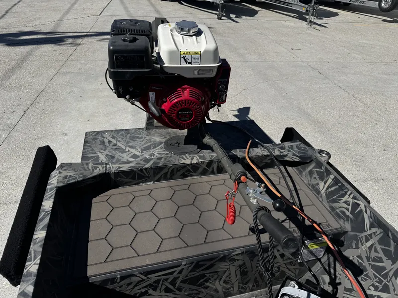 Slide: The Image of Pintail 14 Mudrunner X series 2024 - 13