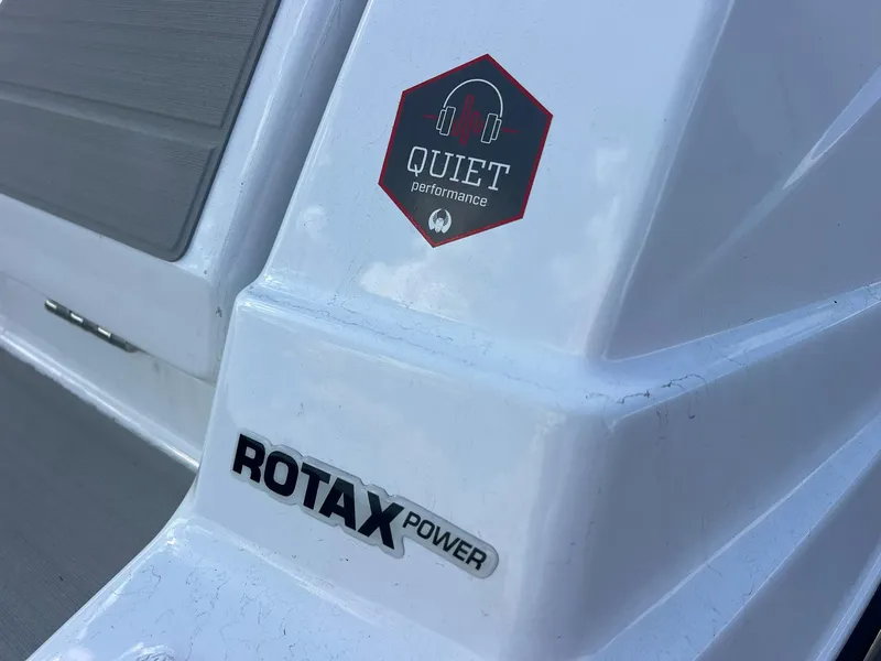 Slide: The Image of Scarab 235 Open SE 2025 - 4