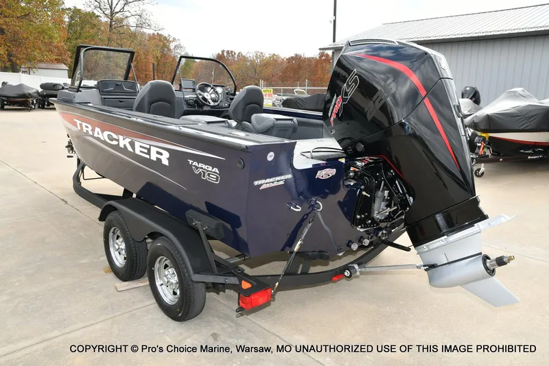 Slide: The Image of Tracker Targa V-19 Walk-Thru w/225HP Pro-XS 2025 - 19