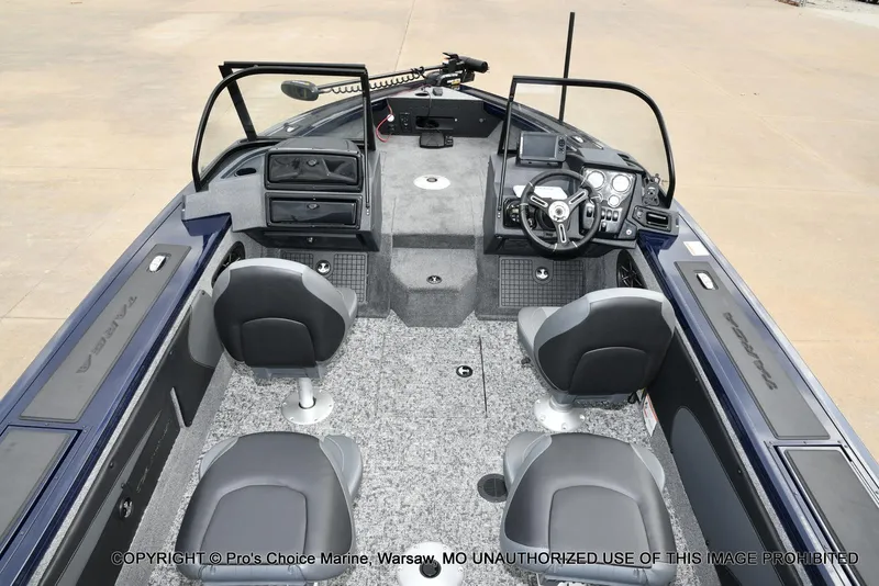Slide: The Image of Tracker Targa V-19 Walk-Thru w/225HP Pro-XS 2025 - 35