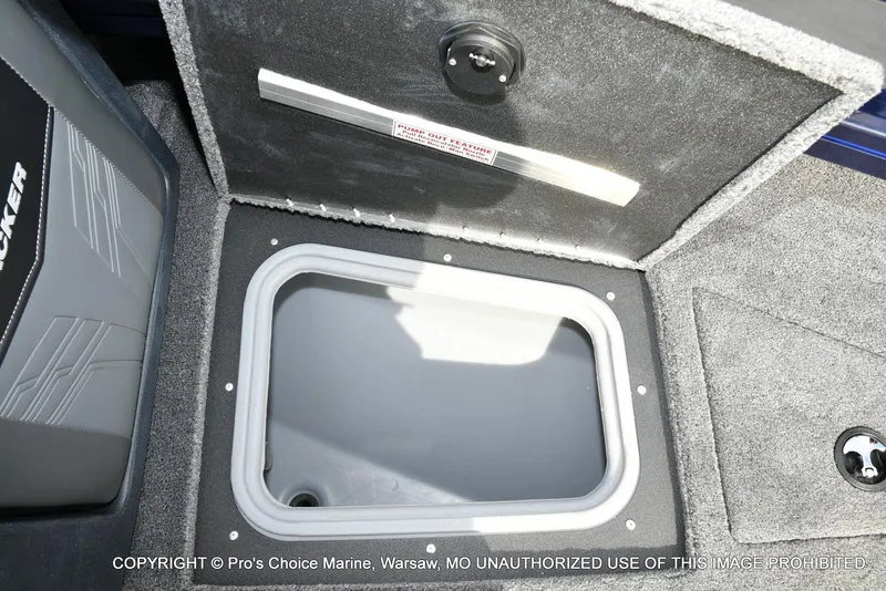 Slide: The Image of Tracker Targa V-19 Walk-Thru w/225HP Pro-XS 2025 - 54