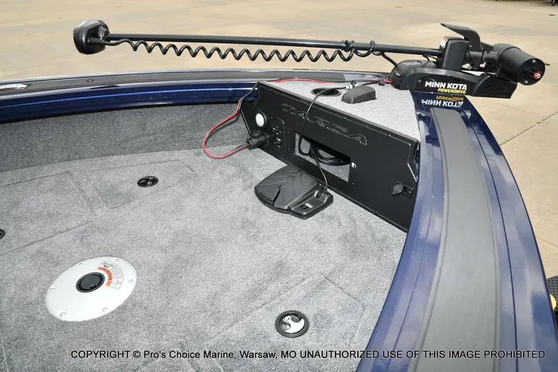 Slide: The Image of Tracker Targa V-19 Walk-Thru w/225HP Pro-XS 2025 - 6