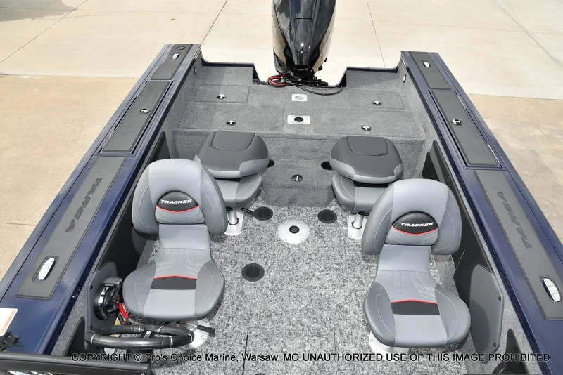 Slide: The Image of Tracker Targa V-19 Walk-Thru w/225HP Pro-XS 2025 - 65