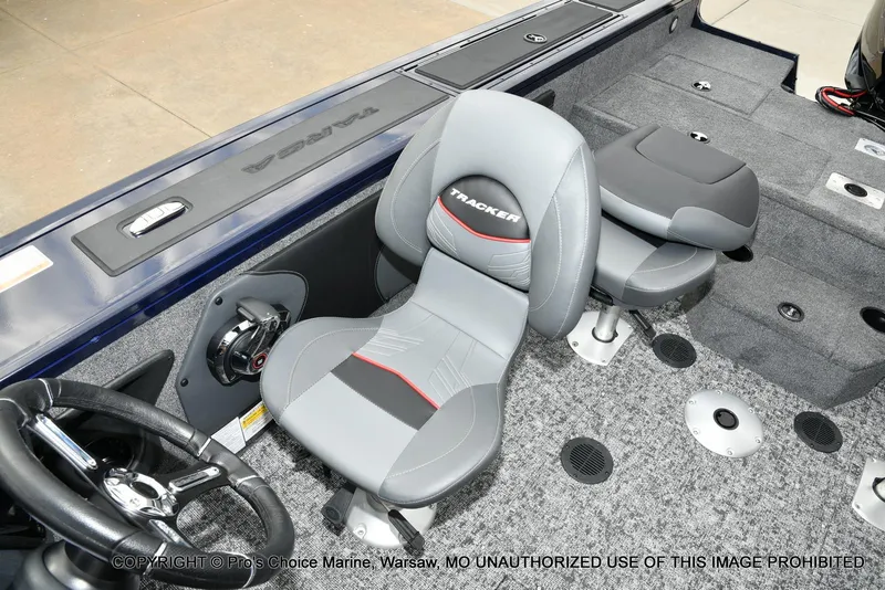 Slide: The Image of Tracker Targa V-19 Walk-Thru w/225HP Pro-XS 2025 - 66