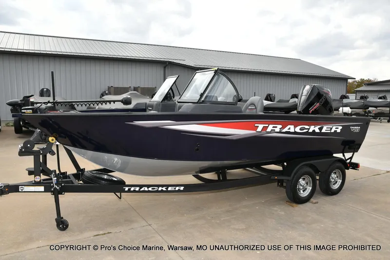 Slide: The Image of Tracker Targa V-19 Walk-Thru w/225HP Pro-XS 2025 - 90