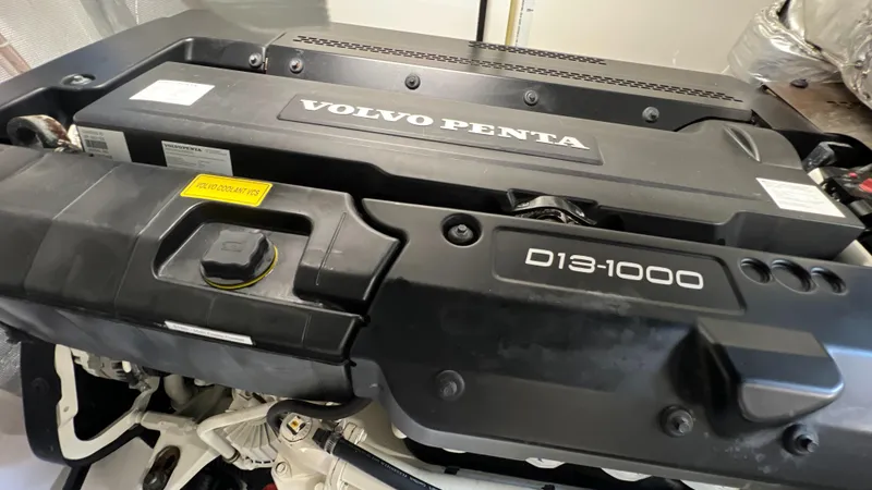Slide: The Image of Volvo Penta D13-1000 engine in a 2021 Maritimo X60 yacht. - 25