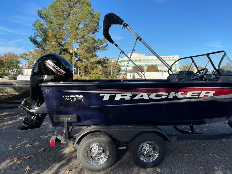 Slide: The Image of Tracker Targa V-18 WT 2025 - 87