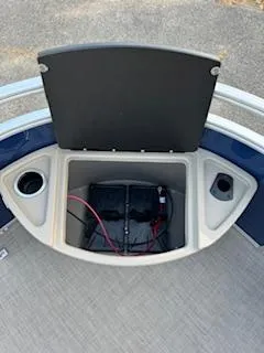 Slide: The Image of Sun Tracker Fishin' Barge 22 XP3 2025 - 97