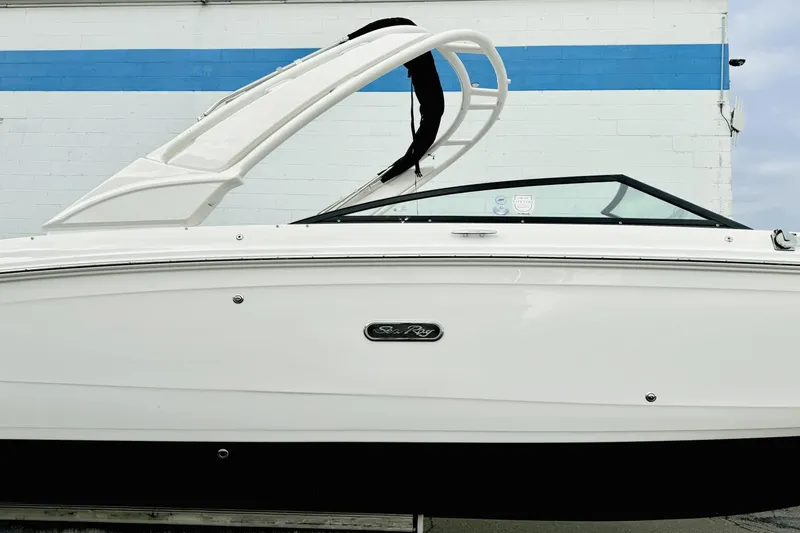 Slide: The Image of Sea Ray SDX 290 Outboard 2025 - 2