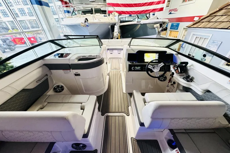 Slide: The Image of Sea Ray SDX 290 Outboard 2025 - 26