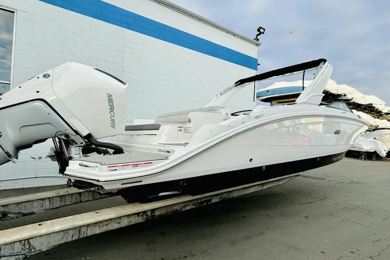 Slide: The Image of Sea Ray SDX 290 Outboard 2025 - 4