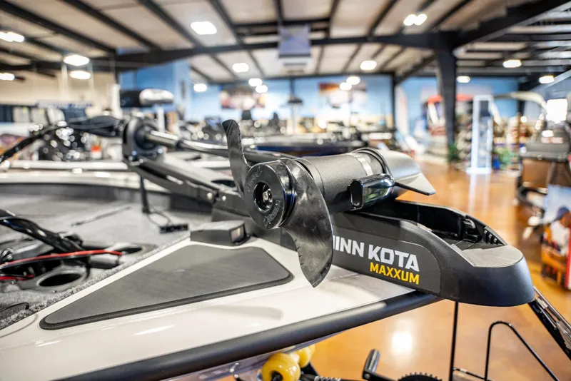 Slide: The Image of 2025 Bass Tracker PRO TEAM 190 with Minn Kota Maxxum trolling motor. - 4