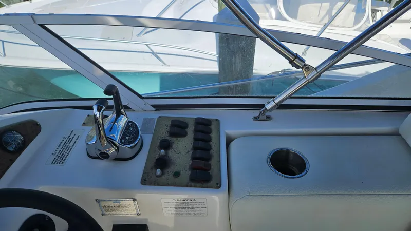 Slide: The Image of Silverton 330 Sport Bridge 2005 - 55